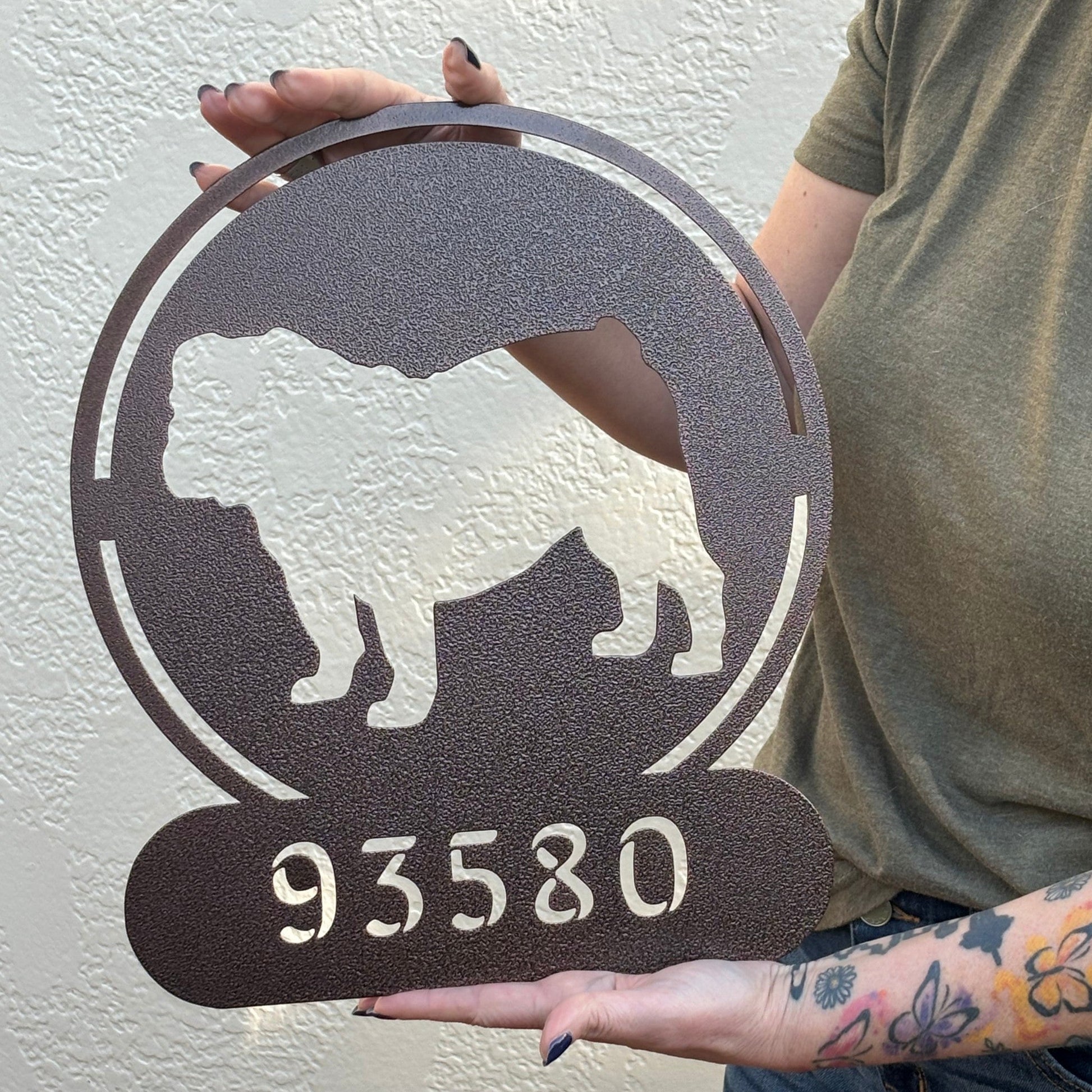 Full - Bodied Bulldog House Number Sign - BullyBellyMetal Sign